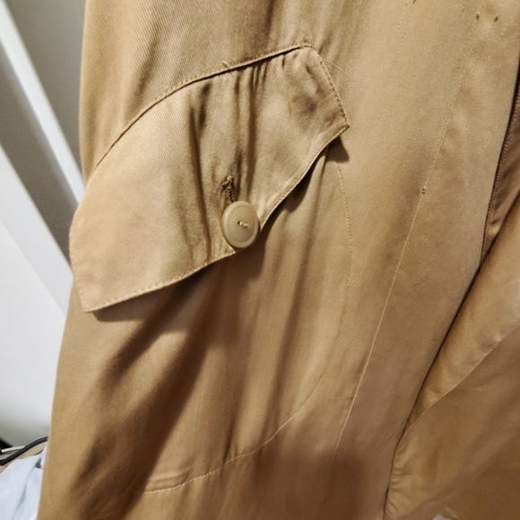 💛 Trench Coat 💛 - Picture 9 of 11